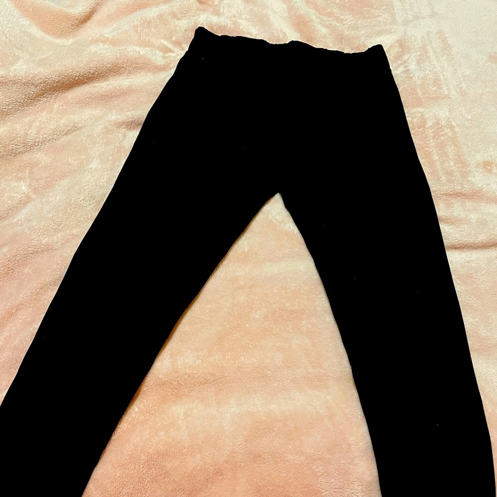 Black leggings